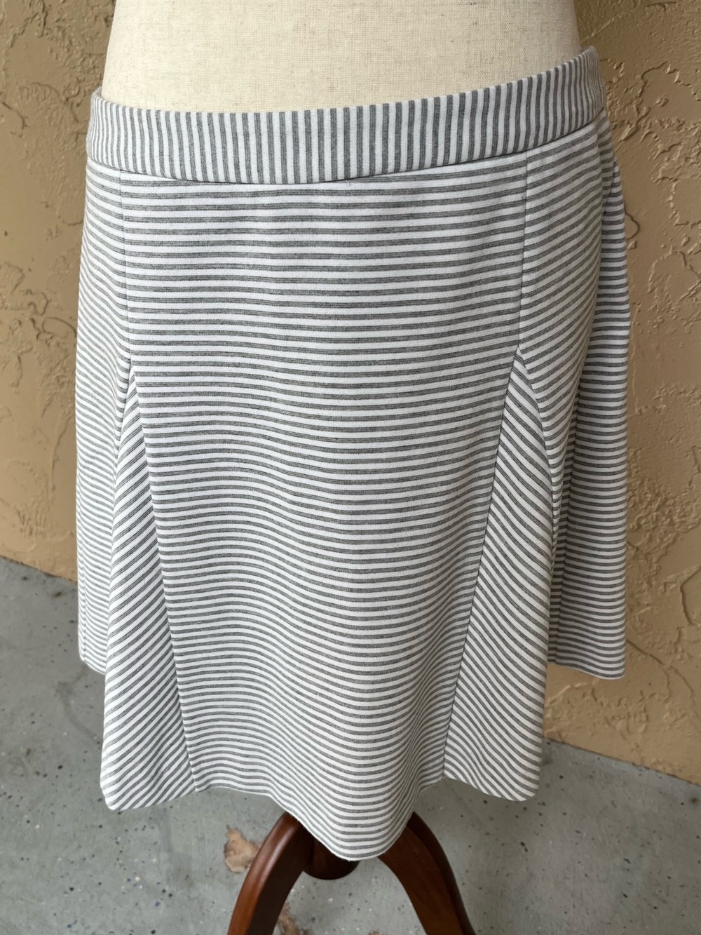 Michael Kors Women’s Gray and White Striped A-Line Skirt